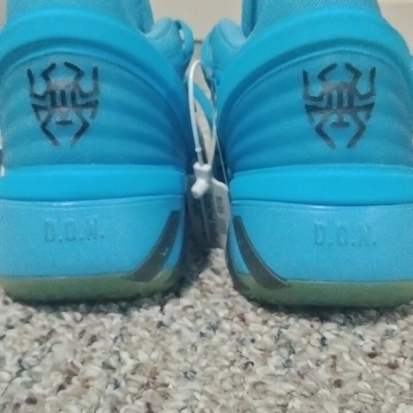 Adidas Men's Sneakers size 11 - Picture 7 of 7